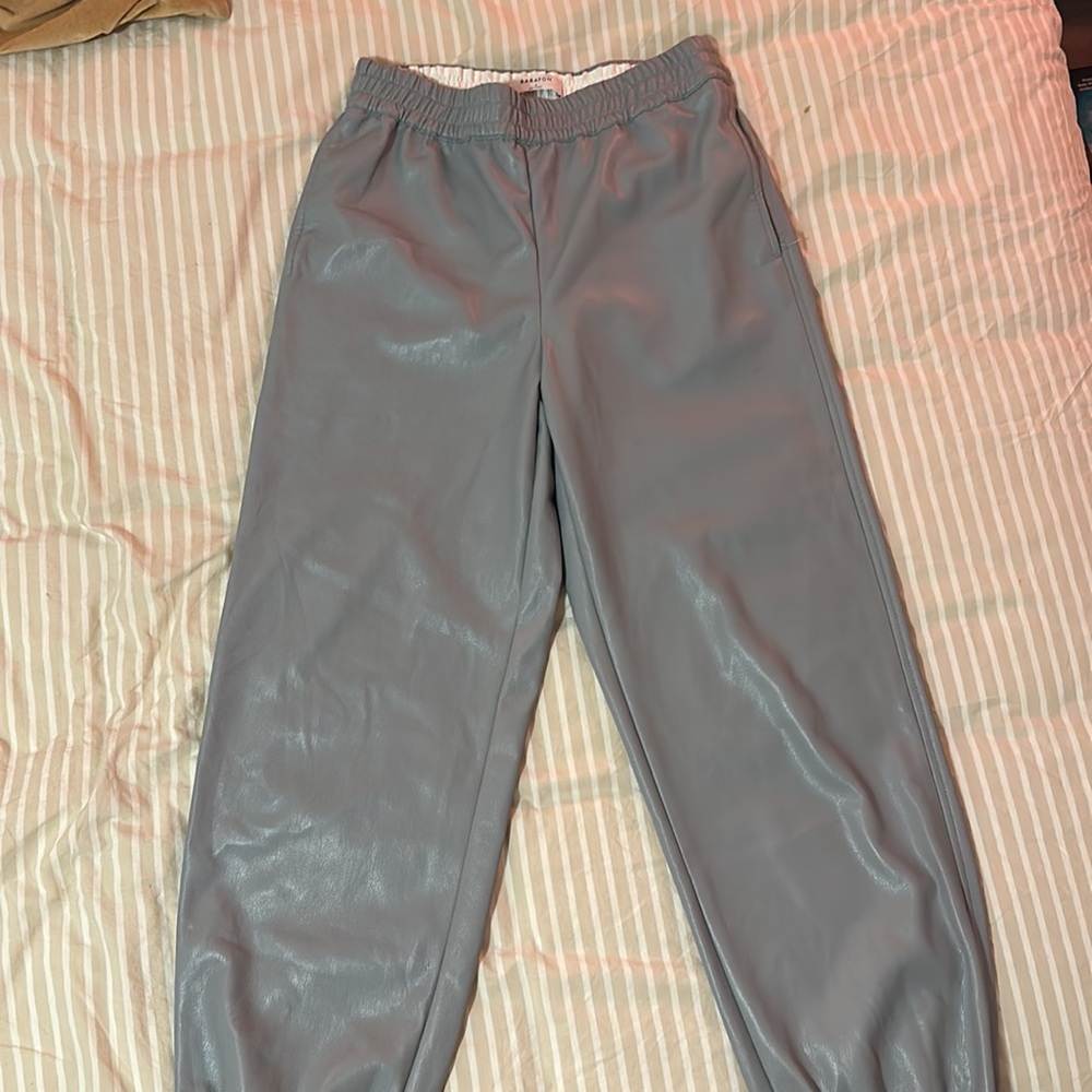 Wilfred size small grey leather pants